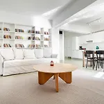 Noa - Ali Hoca 6 * イスタンブール